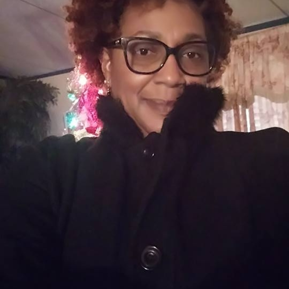 Meet your Posher, Polly